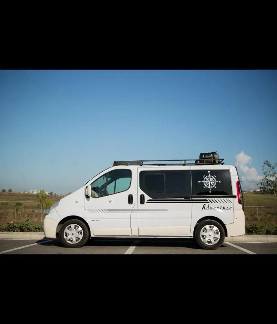 Rent Van Traffic Rinas